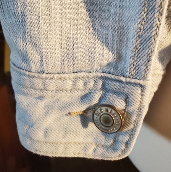 🍂🍁🍂Old Navy light wash jean jacket. X-small.Fall.POCKETS! 2 inside 2 outside. - Picture 14 of 14
